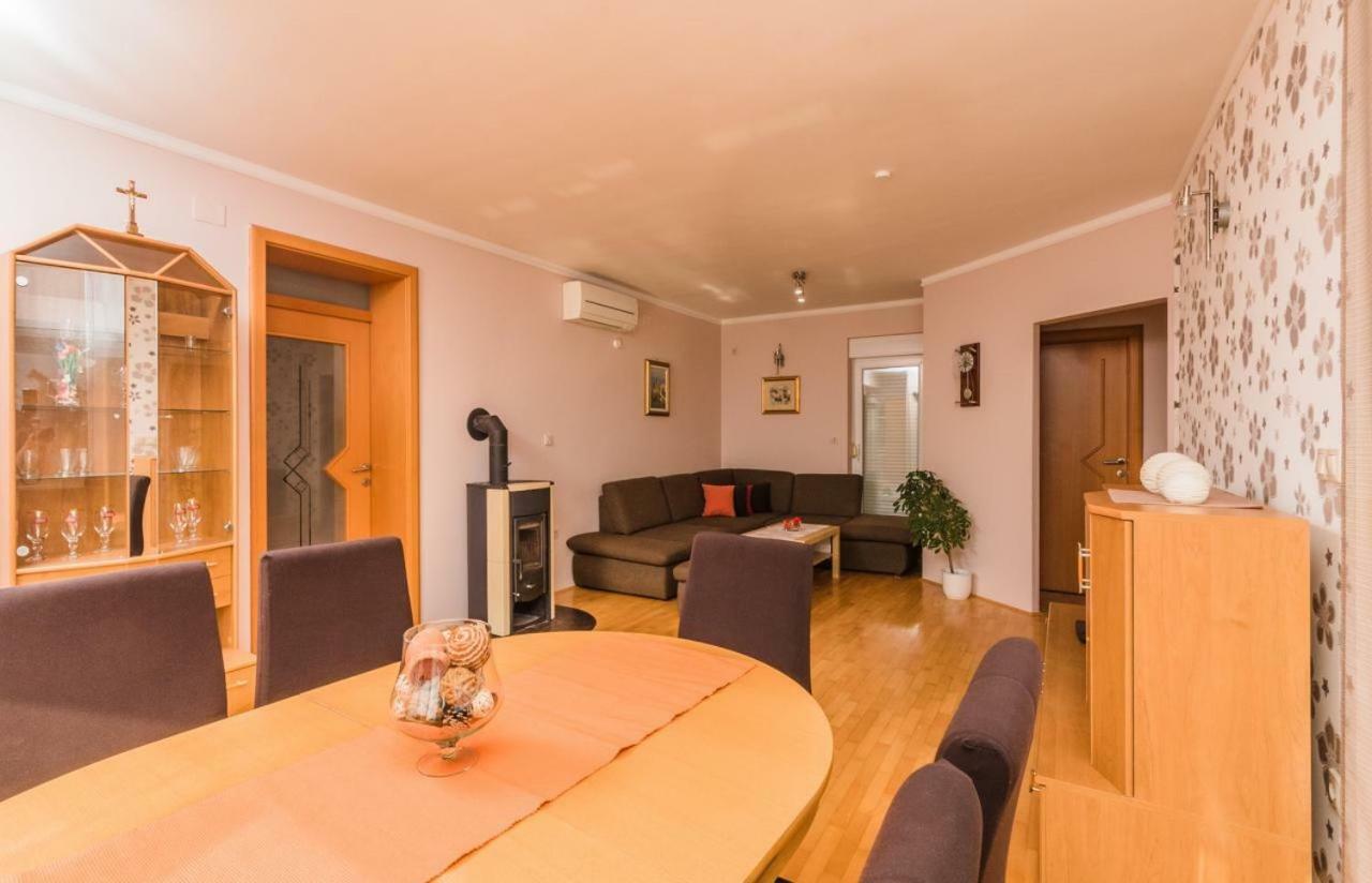 Apartman Klara Crikvenica Bagian luar foto